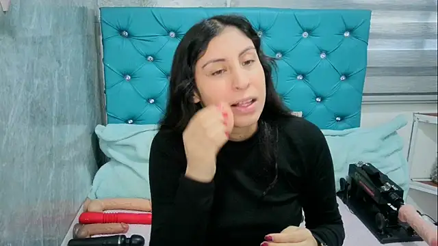 MAARYMOON online show from March 10, 12:04 pm