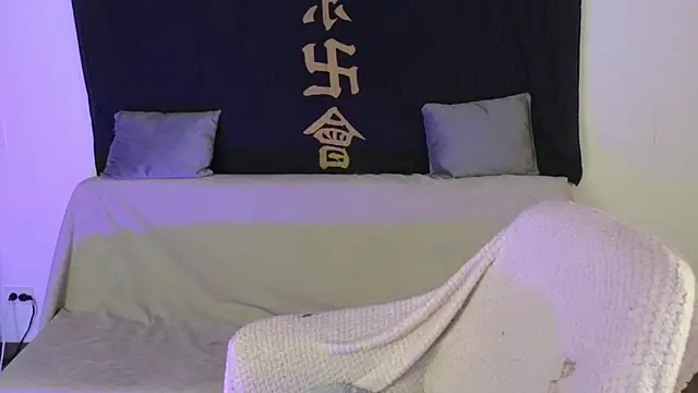 KuroChan420 online show from December 21, 3:36 am