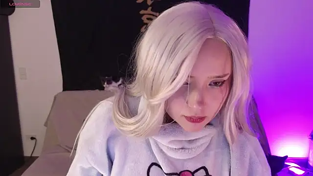 KuroChan420 online show from February 7, 6:24 am