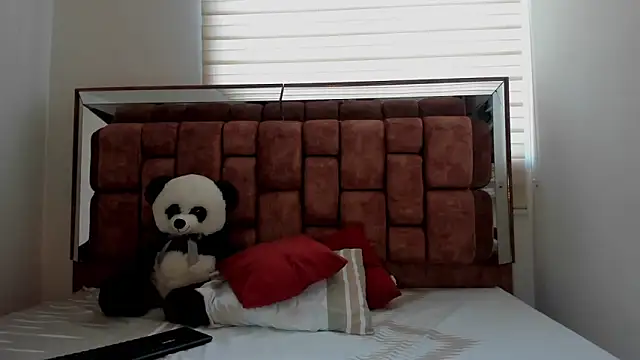 SexyCaitlynHot online show from December 10, 8:05 pm