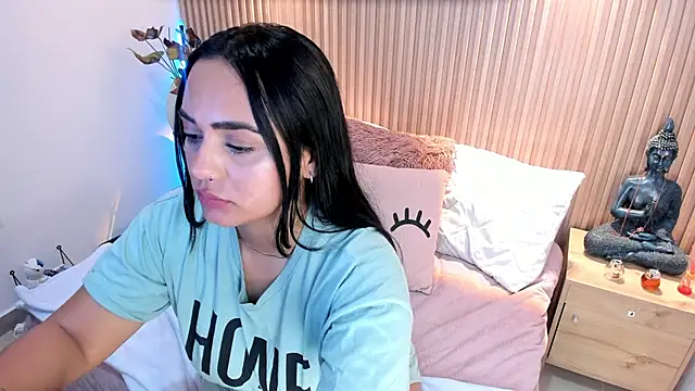 Snapshot of AMELIE_xx chatting on January 9, 4:39 pm AMELIE xx online show from January 9, 4:39 pm