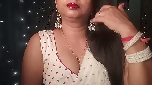 Snapshot of YourModhu chatting on June 23, 5:44 pm YourModhu online show from June 23, 5:44 pm