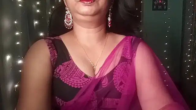 Snapshot of YourModhu chatting on June 25, 6:23 pm YourModhu online show from June 25, 6:23 pm