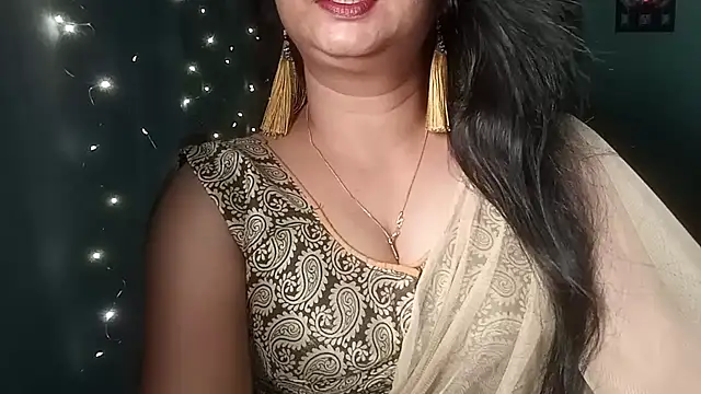 Snapshot of YourModhu chatting on July 3, 8:32 am YourModhu online show from July 3, 8:32 am