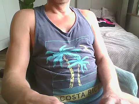 Snapshot of kanalettox chatting on July 1, 10:06 am kanalettox online show from July 1, 10:06 am