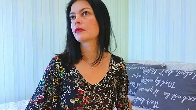  Lily  online show from November 5, 6:13 am