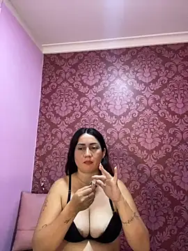 juliana diaz online show from November 20, 11:32 am