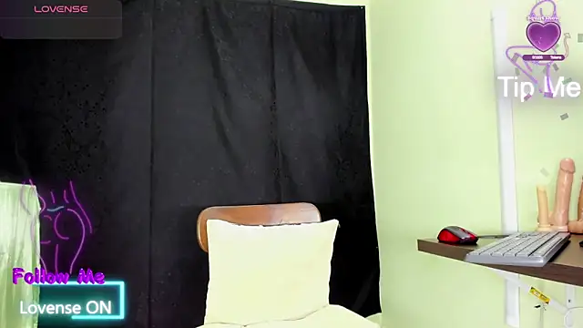 ElikoLanny  online show from March 13, 7:31 am