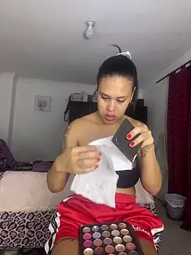 Snapshot of AlondraDiossa03 chatting on January 8, 9:01 pm AlondraDiossa03 online show from January 8, 9:01 pm
