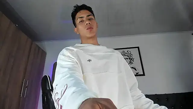 AlanNaughty online show from January 10, 10:25 pm