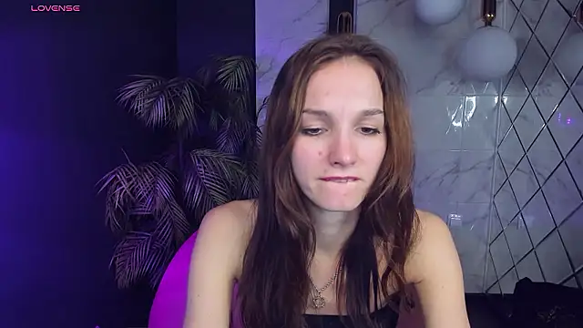 MirandaGlow online show from December 5, 12:11 pm