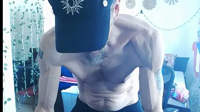 Snapshot of mycock2474u chatting on February 21, 8:38 pm mycock2474u online show from February 21, 8:38 pm