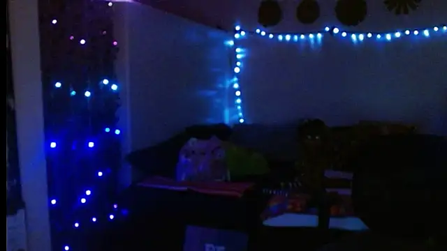 Snapshot of mycock2474u chatting on February 24, 1:31 pm mycock2474u online show from February 24, 1:31 pm