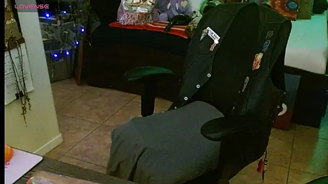 Snapshot of mycock2474u chatting on March 22, 4:03 am mycock2474u online show from March 22, 4:03 am