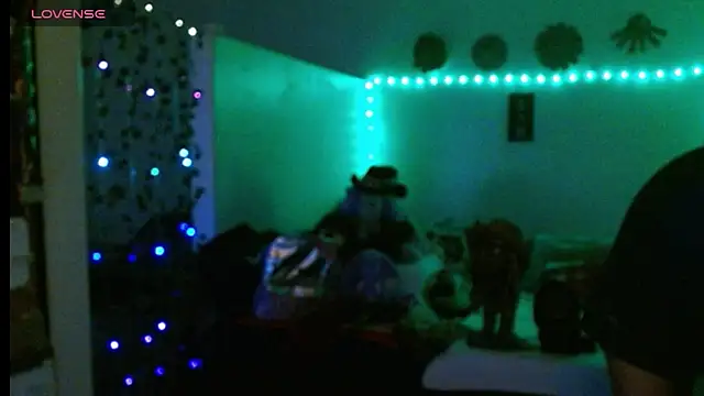 Snapshot of mycock2474u chatting on March 22, 10:06 am mycock2474u online show from March 22, 10:06 am