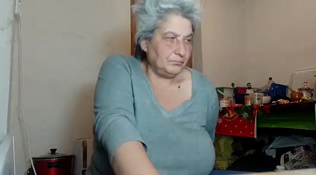 Snapshot of ExquisiteMature chatting on January 18, 4:04 am ExquisiteMature online show from January 18, 4:04 am