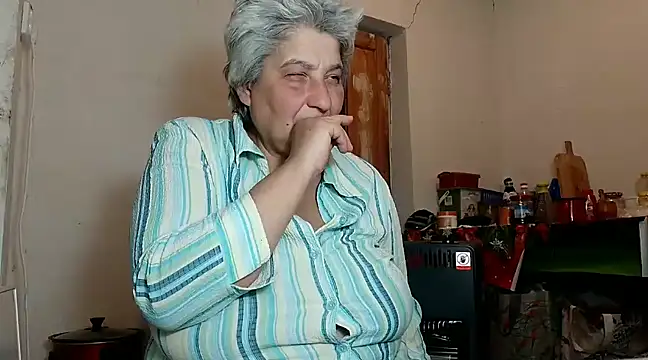 Snapshot of ExquisiteMature chatting on January 23, 3:05 am ExquisiteMature online show from January 23, 3:05 am