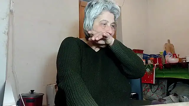 Snapshot of ExquisiteMature chatting on February 9, 8:11 am ExquisiteMature online show from February 9, 8:11 am