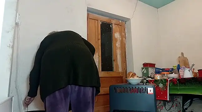 Snapshot of ExquisiteMature chatting on February 9, 5:11 pm ExquisiteMature online show from February 9, 5:11 pm