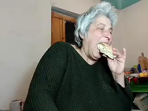 Snapshot of ExquisiteMature chatting on February 12, 11:41 pm ExquisiteMature online show from February 12, 11:41 pm