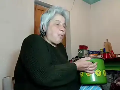 Snapshot of ExquisiteMature chatting on February 13, 5:01 pm ExquisiteMature online show from February 13, 5:01 pm