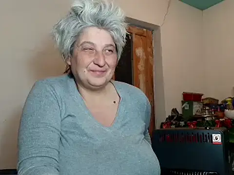 Snapshot of ExquisiteMature chatting on February 17, 8:47 pm ExquisiteMature online show from February 17, 8:47 pm