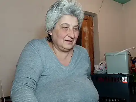 Snapshot of ExquisiteMature chatting on February 18, 6:37 am ExquisiteMature online show from February 18, 6:37 am