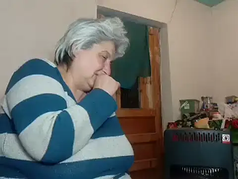 Snapshot of ExquisiteMature chatting on February 22, 5:57 pm ExquisiteMature online show from February 22, 5:57 pm