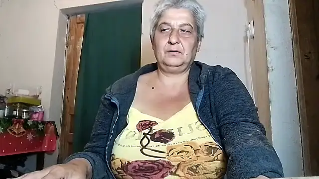 Snapshot of ExquisiteMature chatting on September 27, 8:25 pm ExquisiteMature online show from September 27, 8:25 pm