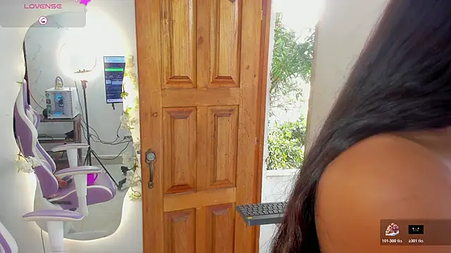 sofia gold  online show from November 15, 5:09 pm