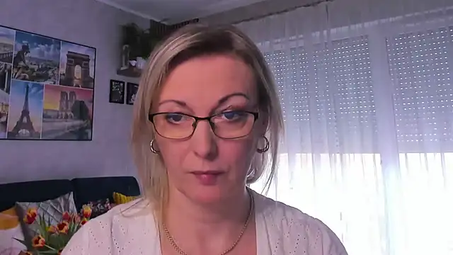 vanessa chat online show from March 17, 2:23 pm