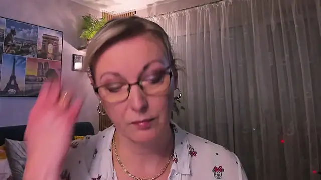 vanessa chat online show from March 18, 5:42 pm