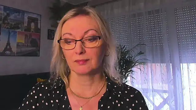 vanessa chat online show from February 5, 2:33 pm