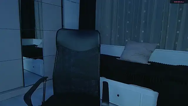 Snapshot of mistress_meryem chatting on February 25, 10:08 pm mistress meryem online show from February 25, 10:08 pm