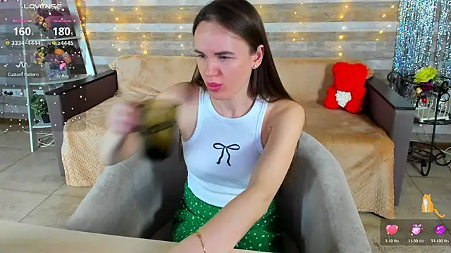 SusanSmit online show from February 21, 7:59 pm