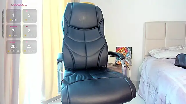 Snapshot of Colette__1977 chatting on February 24, 8:45 am Colette 1977 online show from February 24, 8:45 am