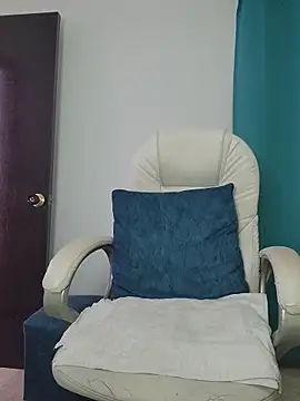 lissglow online show from February 28, 3:46 pm