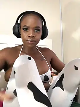 LuciousLips96 online show from February 7, 7:40 am