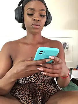 LuciousLips96 online show from February 27, 9:32 am