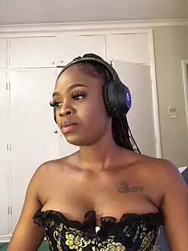 LuciousLips96 online show from October 22, 8:03 am