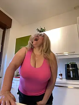 x elena x online show from February 8, 8:09 am