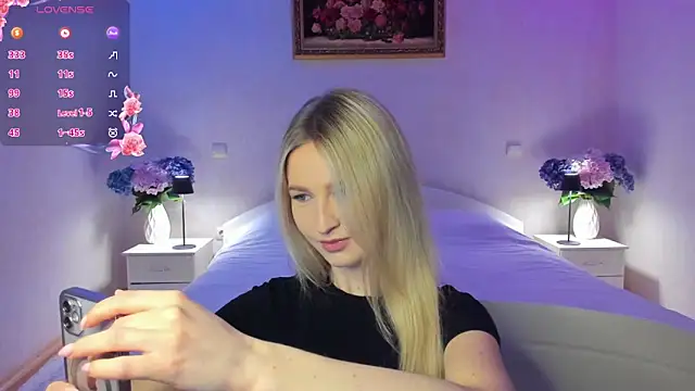 AnnaCarrera online show from April 13, 7:41 pm