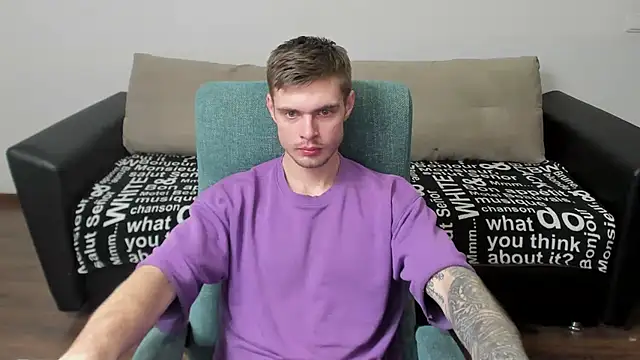 maks wolfis online show from February 24, 3:09 pm