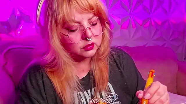 Satyn doll online show from October 3, 11:35 pm