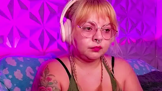 Satyn doll online show from October 5, 10:18 pm