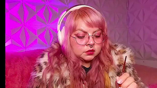 Satyn doll online show from January 11, 1:32 am