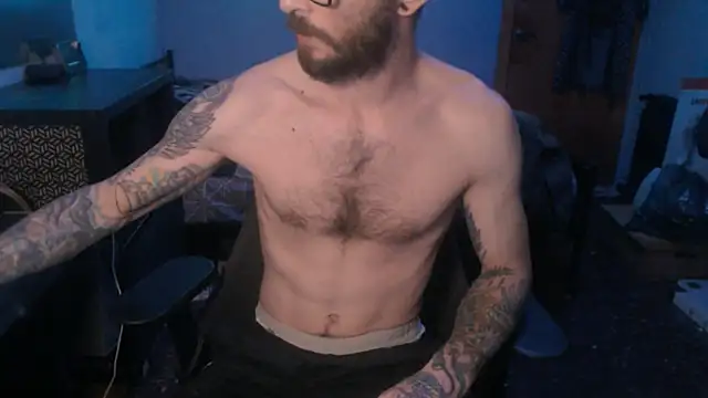 SexxxyLouis online show from February 7, 11:45 am