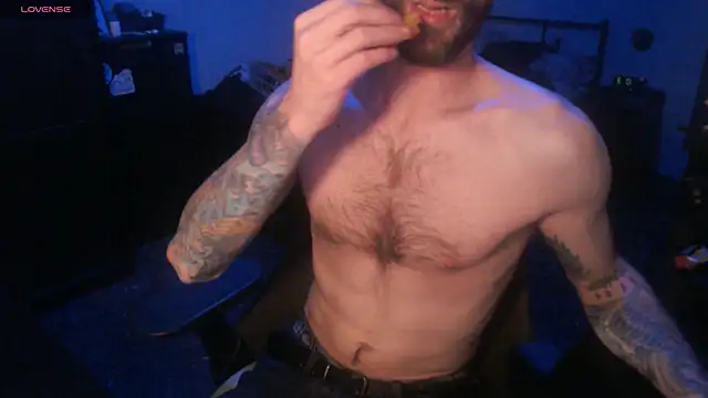 SexxxyLouis online show from October 3, 6:27 pm