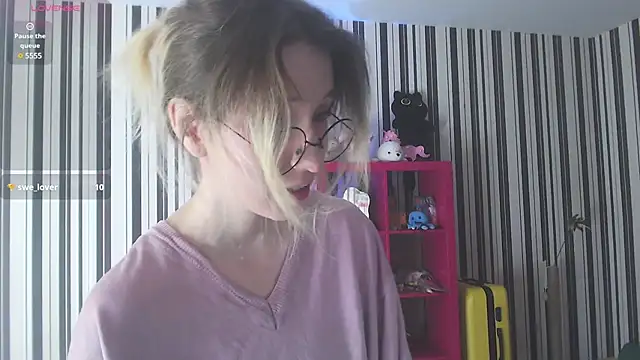  Hanna Moon  online show from December 27, 9:17 am