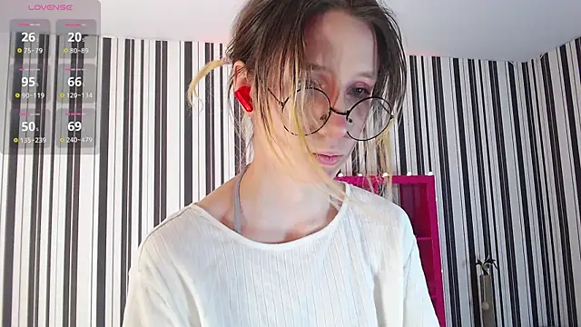  Hanna Moon  online show from February 9, 7:38 am